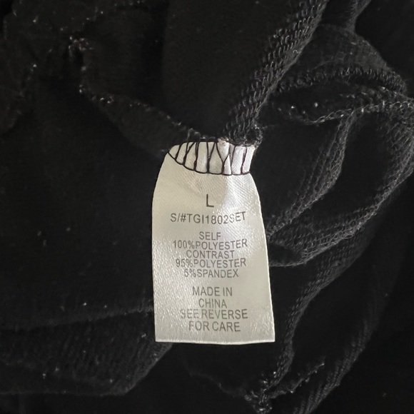 Two Piece Black Lounge Set - Picture 5 of 5